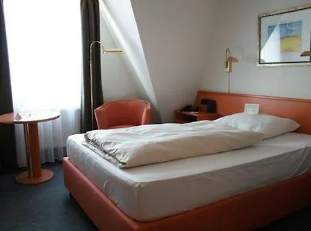 Jensen Hotel 3*