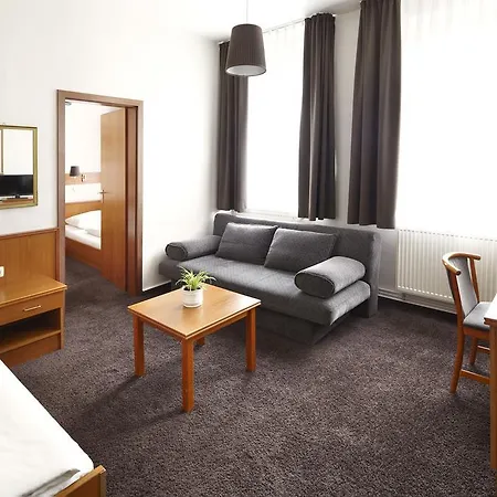 Hotel Jensen 3*