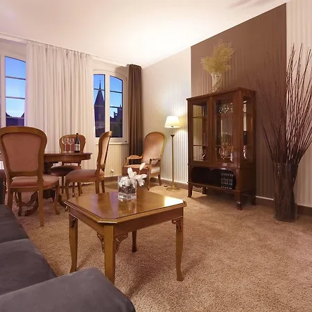 Jensen Hotel 3*